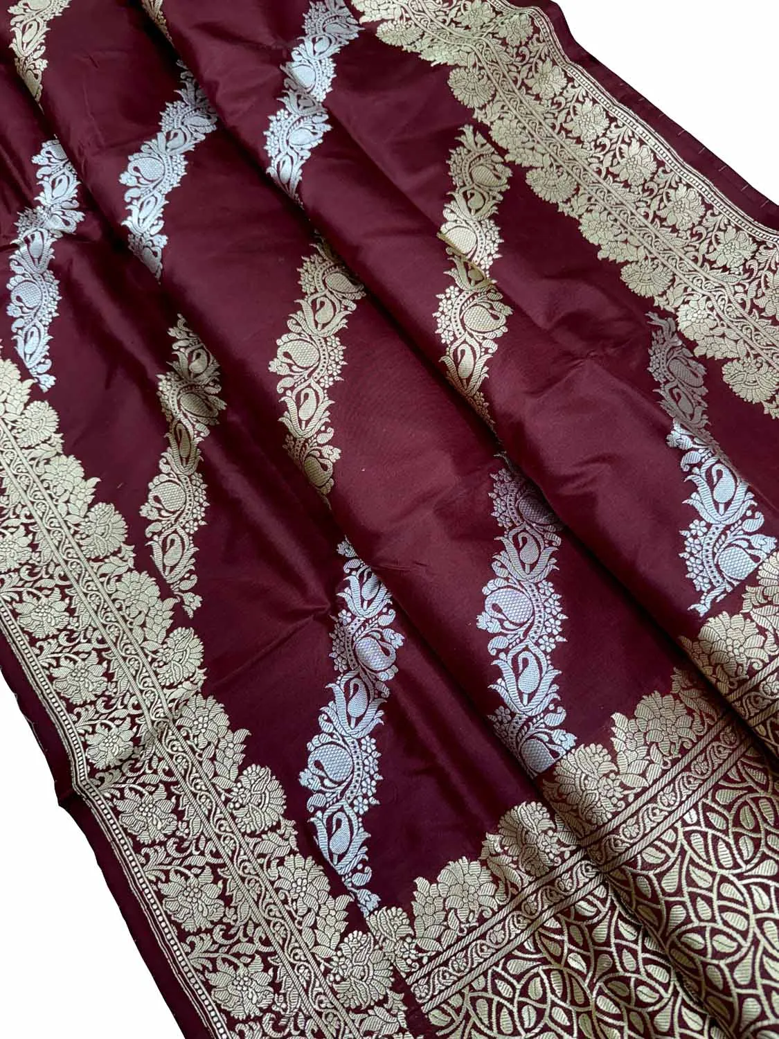 Elegant Maroon Banarasi Silk Saree: Handloom Katan Silk
