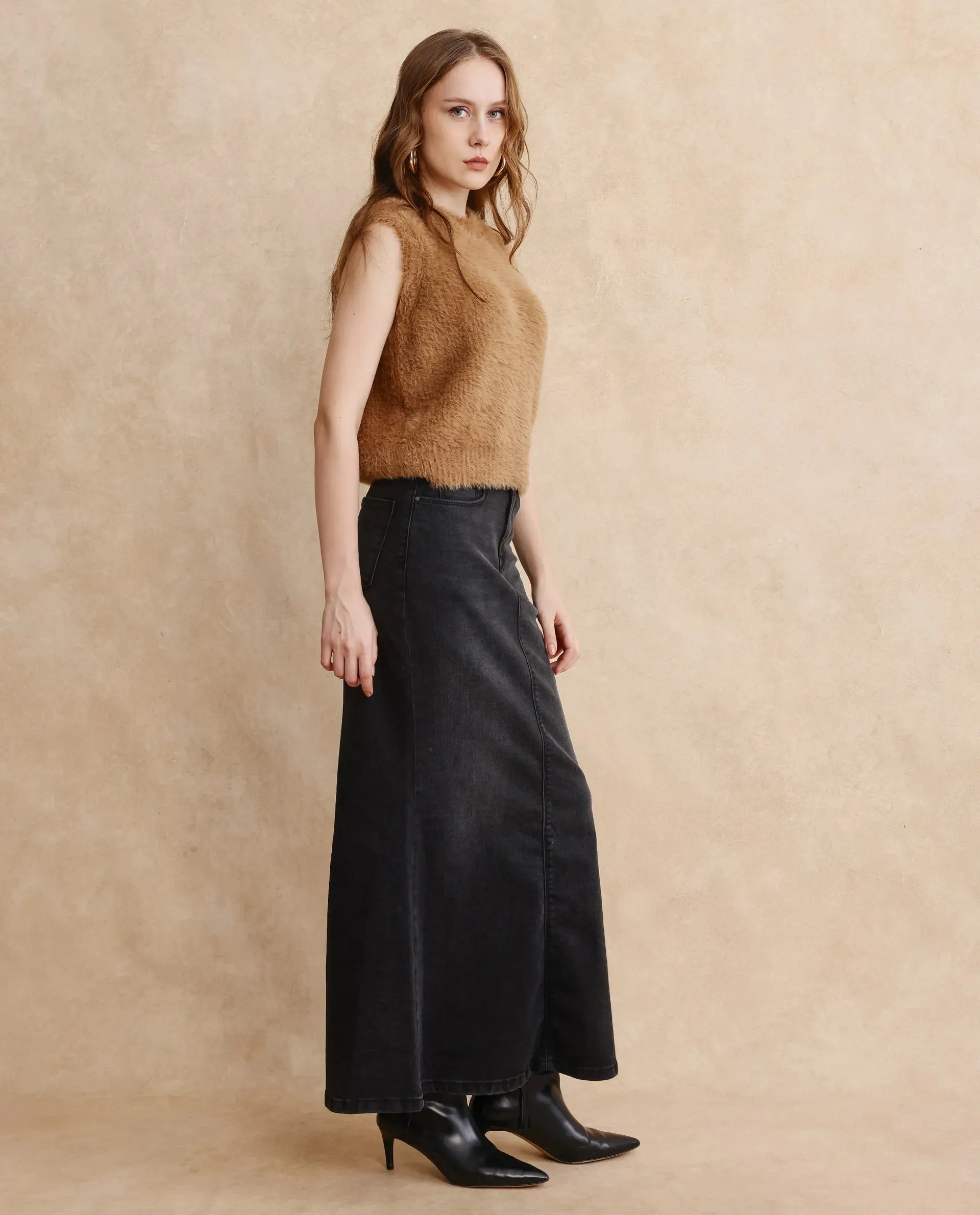 Rareism Women Stinger Black Cotton Polyester Fabric Regular Fit Plain Skirt