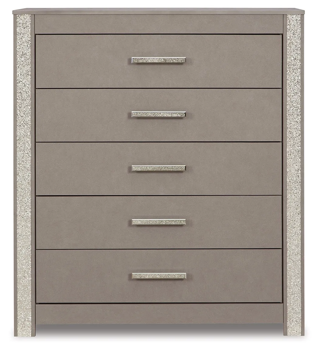 Surancha Queen Panel Bed with Mirrored Dresser, Chest and Nightstand in Gray